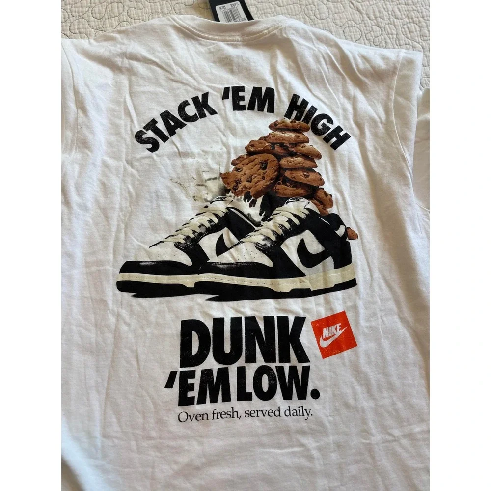 Nike Mens Size XL Stack Em High Dunk‎ Em Low Cookie Shirt White